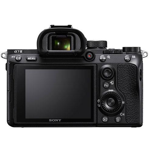 a7 III Mirrorless Camera with FE 24-105mm f/4 G Lens Product Image (Secondary Image 2)