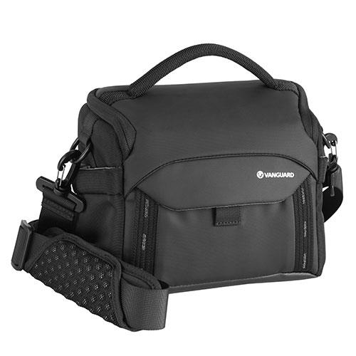 Vanguard Veo Adaptor 24M Shoulder Bag in Black